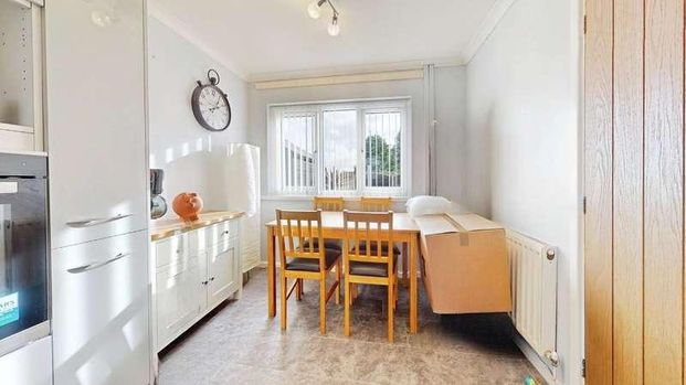 Chandlers Reach, Pontypridd, CF38 - Photo 1