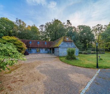 Linchmere Ridge, Haslemere, Surrey, GU27 - Photo 2