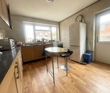 Room in a Shared House, Arundel Road, LU4 - Photo 6