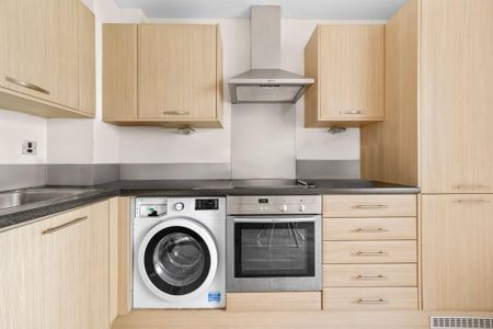 2 bedroom flat to rent - Photo 4