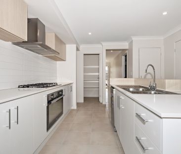 Brand New 4 Bedroom Home – Perfect for families and young professio... - Photo 3