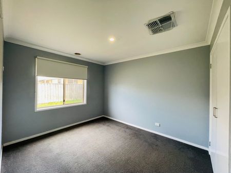 Semi- Furnished 4 Bed Family Home! - Photo 4