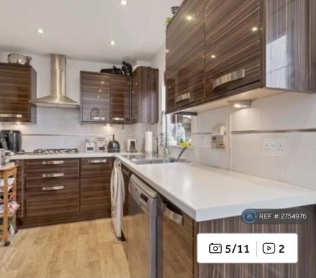 2 bedroom semi-detached house to rent - Photo 3