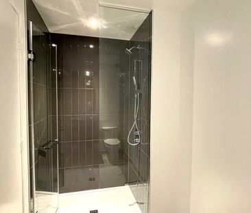 For Lease - 3900 Confederation Parkway Unit# 5007, Mississauga, Ont... - Photo 5