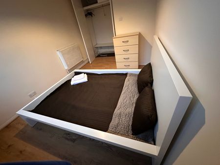 2 Bed Flat, Kelson House, E14 - Photo 2