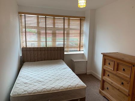 Apt 3, Dunmore Building, Old Bakers Court, Belfast, BT6 8QX - Photo 4