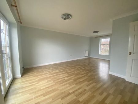 Maunder Close Chafford Hundred, Property for rent - Photo 2