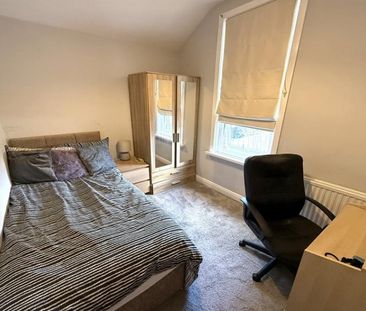 3 Bedroom End Terrace Available Arranging tenancy - Photo 4