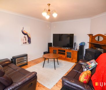 FAMILY SIZED HOME AND YARD - Photo 3