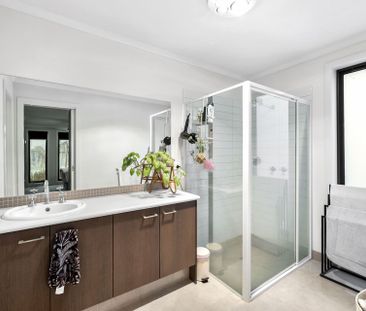 119 Alfredton Drive, Alfredton - Photo 5