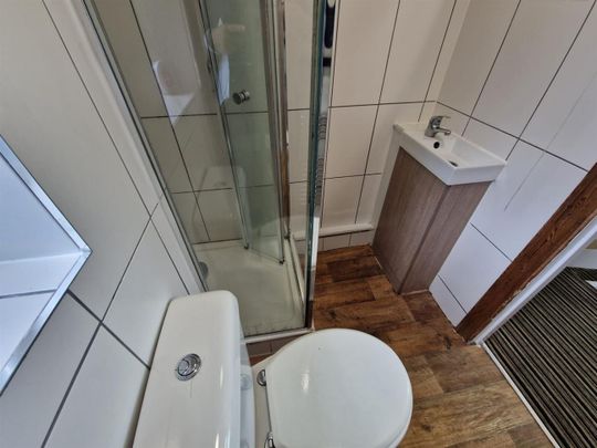 Gower Road, SA2 9BY, Sketty - Photo 1