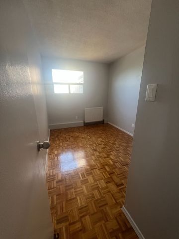 For Lease - 123 Bloor Street Unit# 307, Oshawa, Ontario - Photo 4