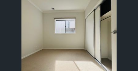 Modern Family Home in Minta Farm Berwick - Photo 4