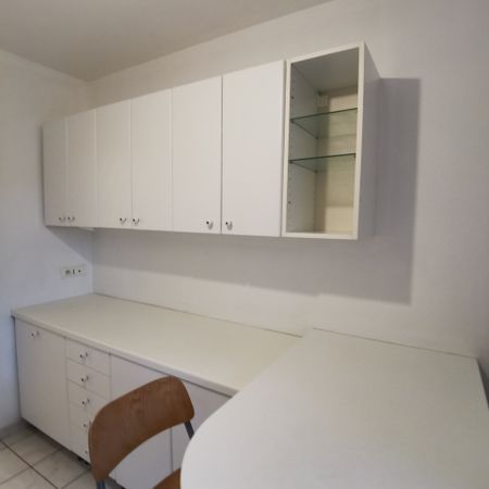 Location Appartement 3 pièces 59m² AIX EN PROVENCE 80ème - Photo 4