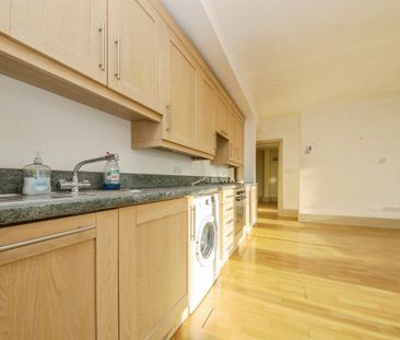 Elm Street - Photo 2