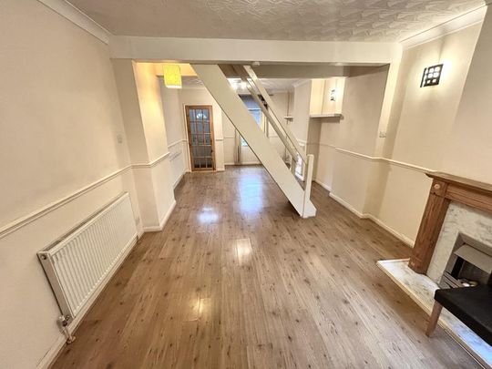 3 bedroom terraced house to rent - Photo 1