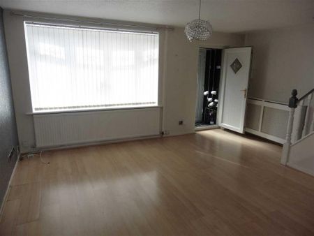 3 bedroom semi-detached house to rent - Photo 2