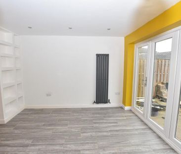 4 bedroom detached house to rent - Photo 1