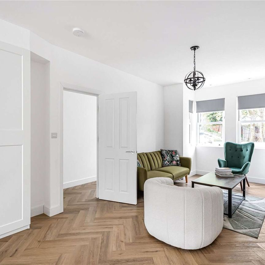 Recently built four bedroom family house in a great location. - Photo 1