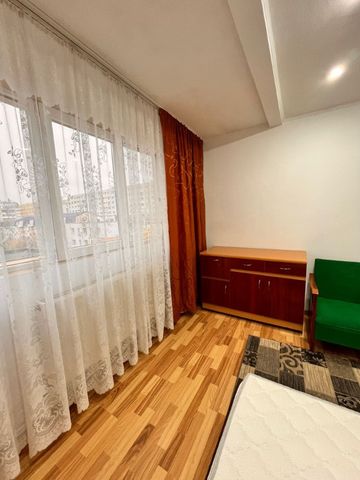Ap. 3 cam decomandat - Alexandru cel Bun, centrală termică, mobilat și - Fotografie 2