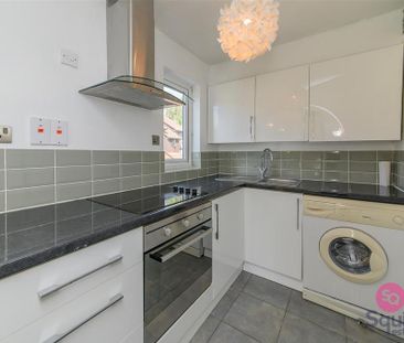 Studio to rent - Photo 3