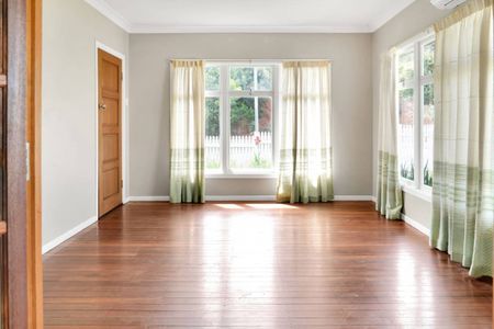 Modern and Spacious! - Photo 3