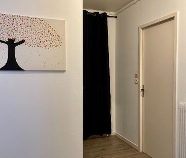 Location Appartement 2 pièces 49m² - Photo 4