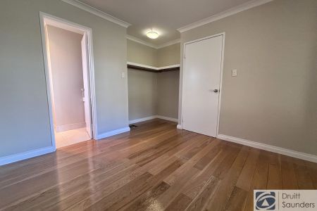 Comfort, Space & Lifestyle - 4x2 Home in Alexander Heights - Photo 2