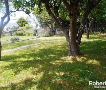 Spacious 3 bedroom family home - Photo 3