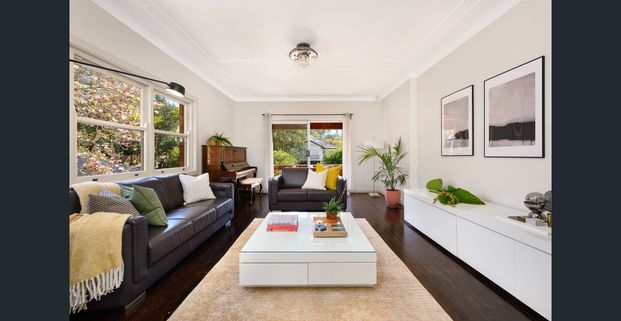 Unfurnished 4-bedroom home | 3 bathrooms | Huge backyard + deck | Single garage - Photo 1