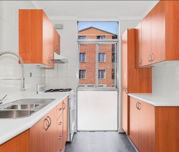 This 3 Bedroom apartment is sure to impress!!! - Photo 5