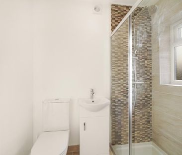 4 bedroom detached house to rent - Photo 5