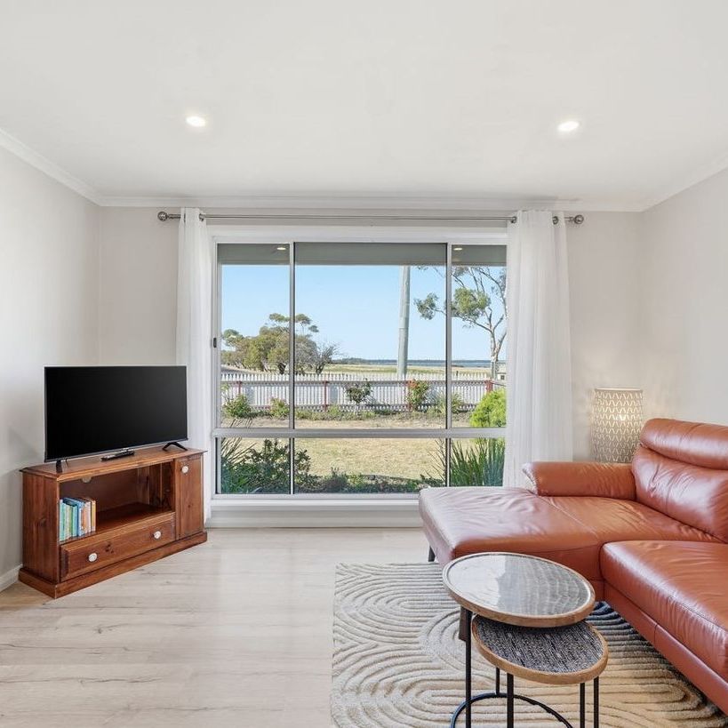 Comfortable, Convenient, and Central - Photo 1