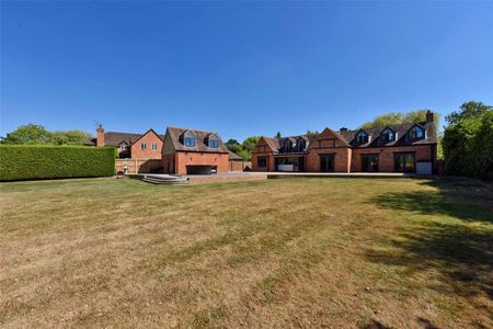 A very high specification and architecturally designed house with large private garden in THE sought after village of Maidens Green. - Photo 5