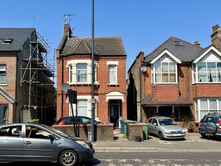 2 bedroom ground floor flat to rent - Photo 5