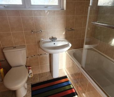 8f Glassillan Grove, Greenisland, Carrickfergus, BT38 8TB - Photo 4