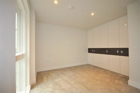 Kidbrooke Park Road, Kidbrooke Village, London, SE3 9FY - Photo 3