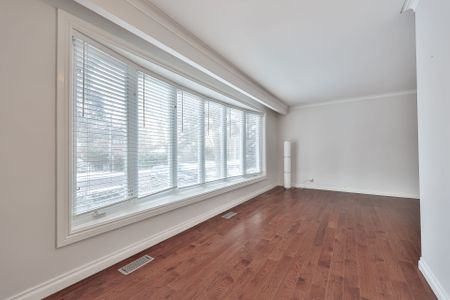 For Lease - 169 Norfolk Avenue, Richmond Hill, Ontario - Photo 2