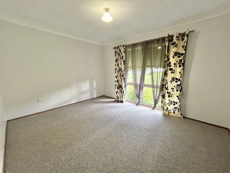 3 Bedroom Home - Rent includes water usage - Photo 5