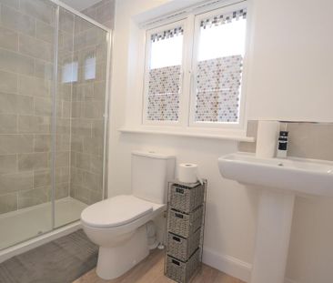 3 bedroom semi-detached house to rent - Photo 3