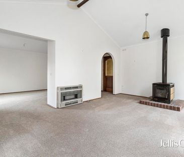 104 Mansfield Avenue, Mount Clear, Vic 3350 - Photo 1