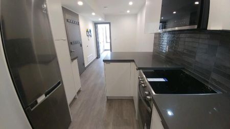 For Lease - 1213 Dundas Street Unit# Upper S, Toronto, Ontario - Photo 3