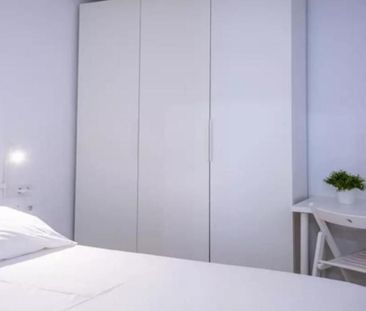 Apartamento de alquiler en Barrio de Benicalap - Photo 2