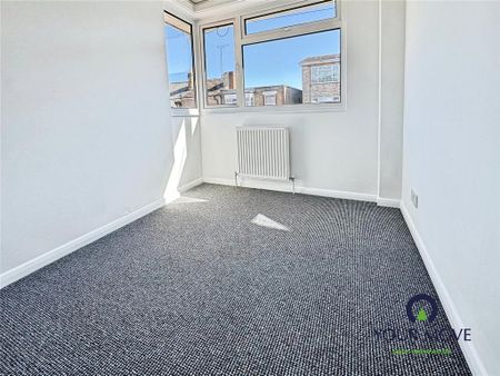 3 bedroom semi-detached house to rent - Photo 2