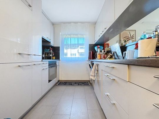 Appartement rafraîchi de 2 pièces au rez-de-chaussée - Photo 1