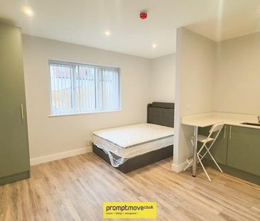 Studio to rent - Photo 2