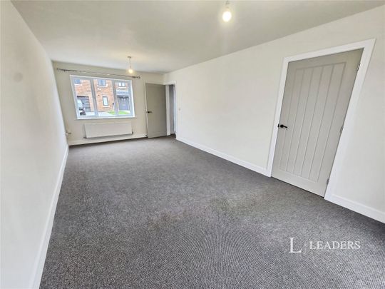 3 bedroom house to rent Bluebell Road, Quadring, Spalding, Lincolnshire, PE11 - Photo 1