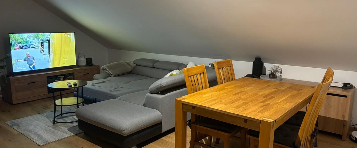 Neu renovierte 2 Zimmer DG Wohnung in 94078 Freyung zu vermieten - Foto 1