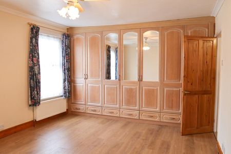 4 Bed End Terrace, Vicarage Road, CR0 - Photo 5