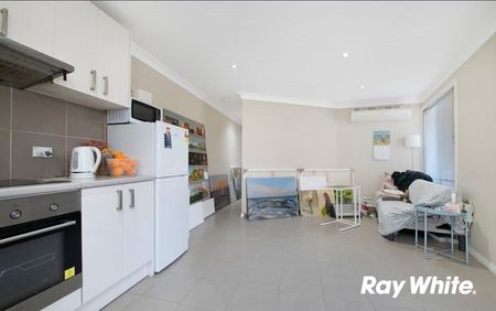 Nice Two Bedroom Granny Flat With Water Usage Included - Photo 4